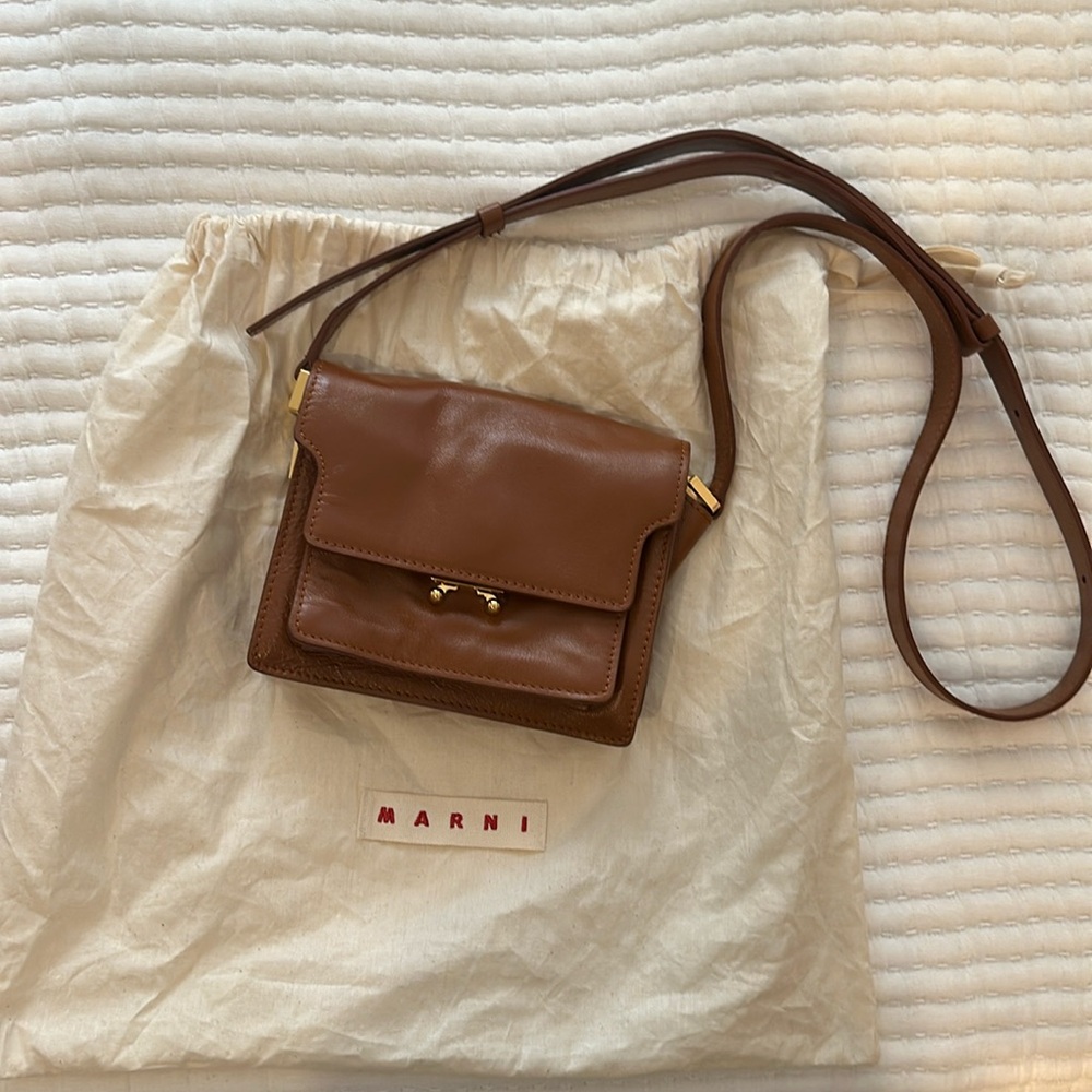 Marni brown mini crossbody trunk bag